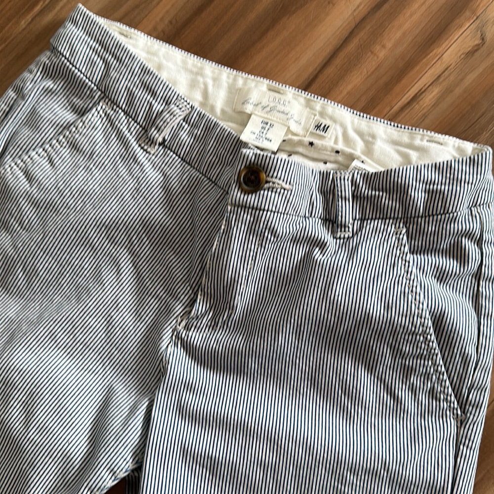 H&M seersucker cropped khakis